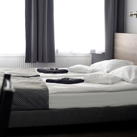 Hostel Helios Września Exteriér fotografie