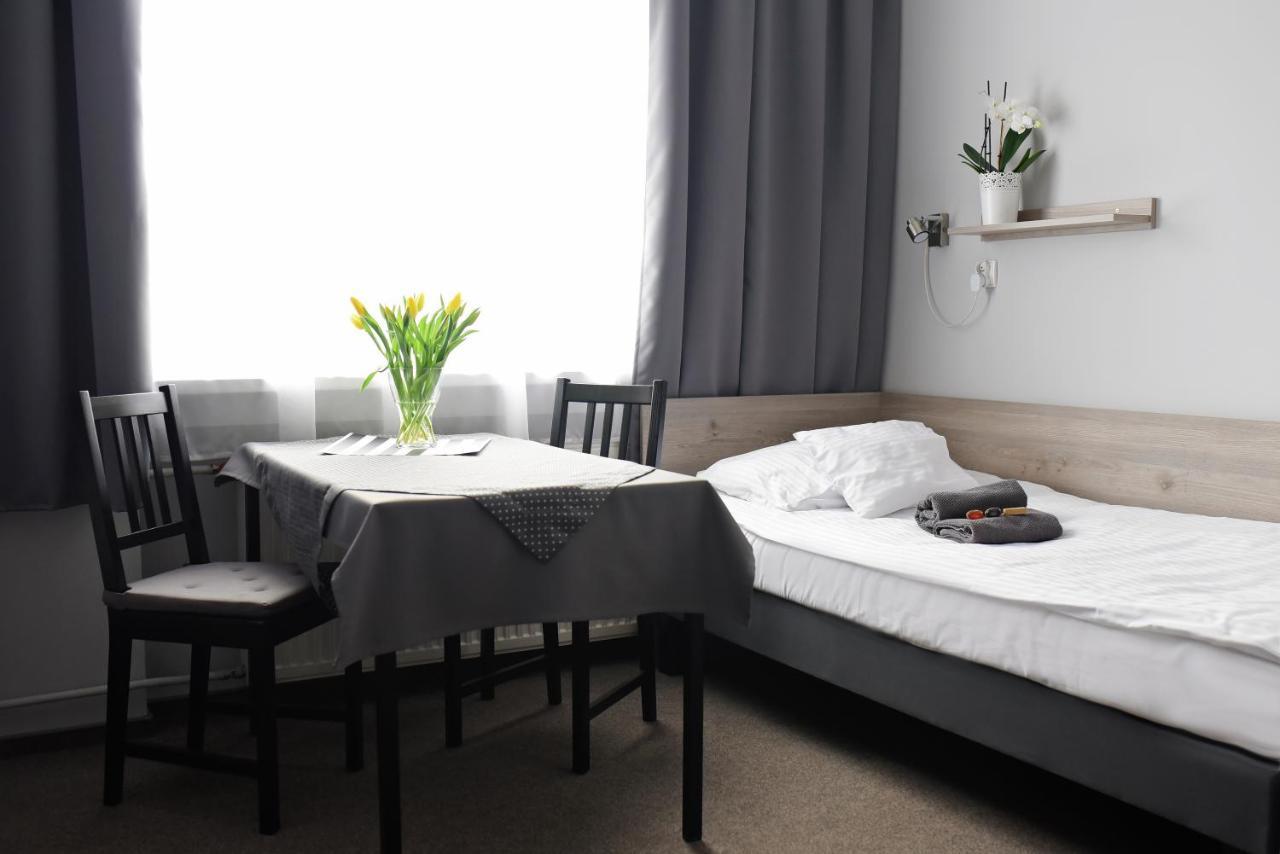 Hostel Helios Września Exteriér fotografie