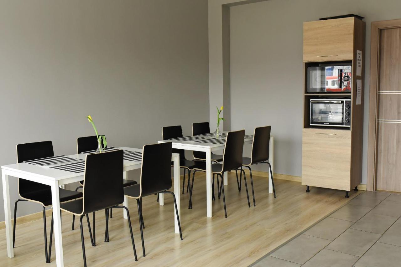Hostel Helios Września Exteriér fotografie