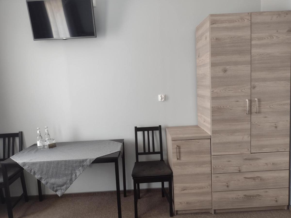 Hostel Helios Września Exteriér fotografie