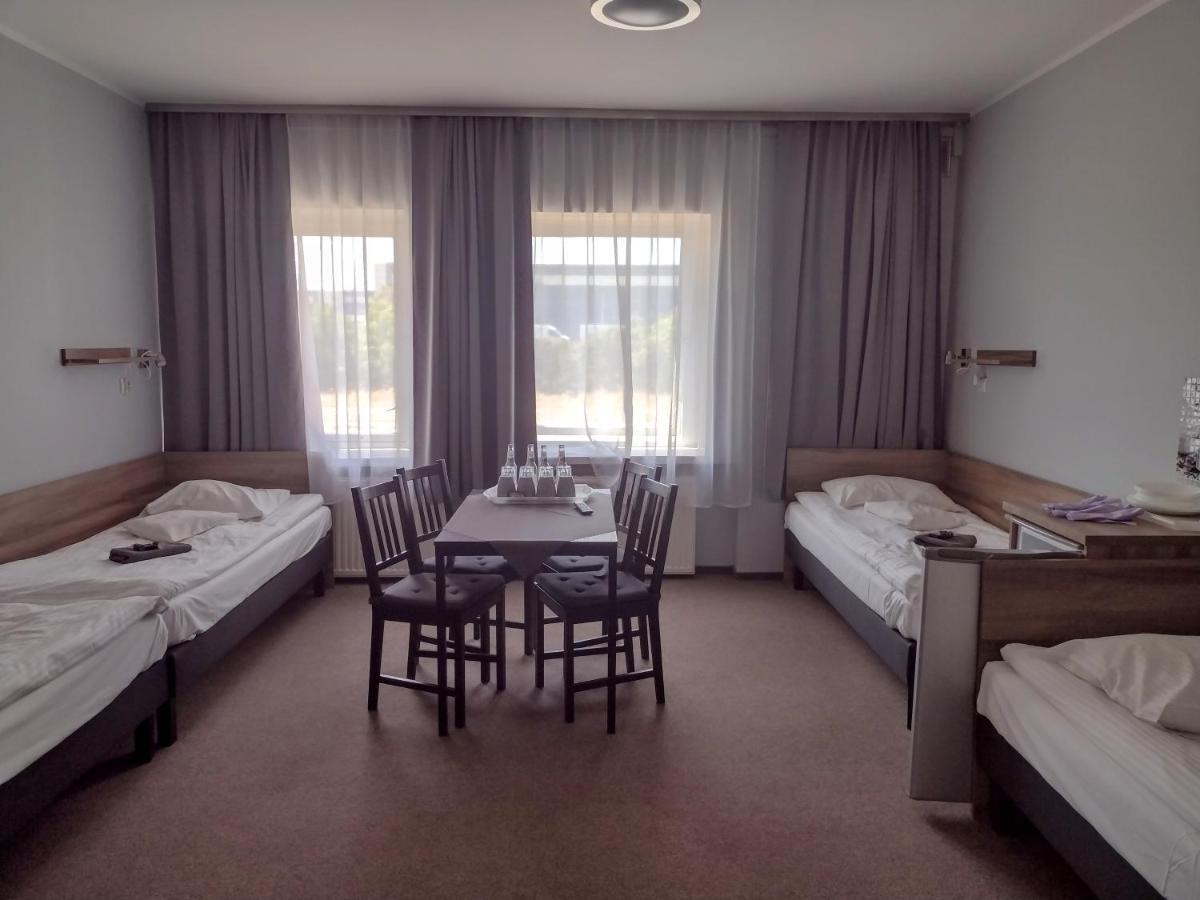 Hostel Helios Września Exteriér fotografie