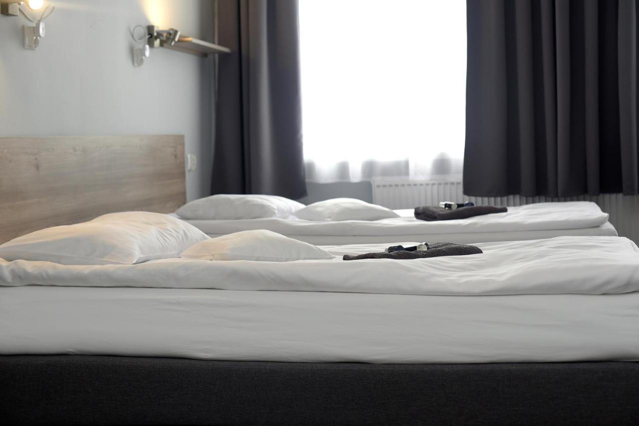 Hostel Helios Września Exteriér fotografie
