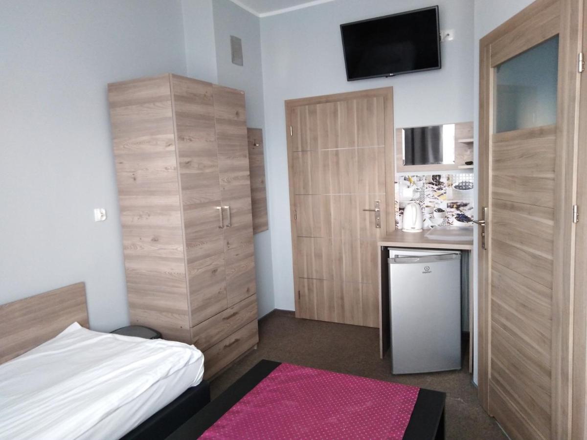 Hostel Helios Września Exteriér fotografie